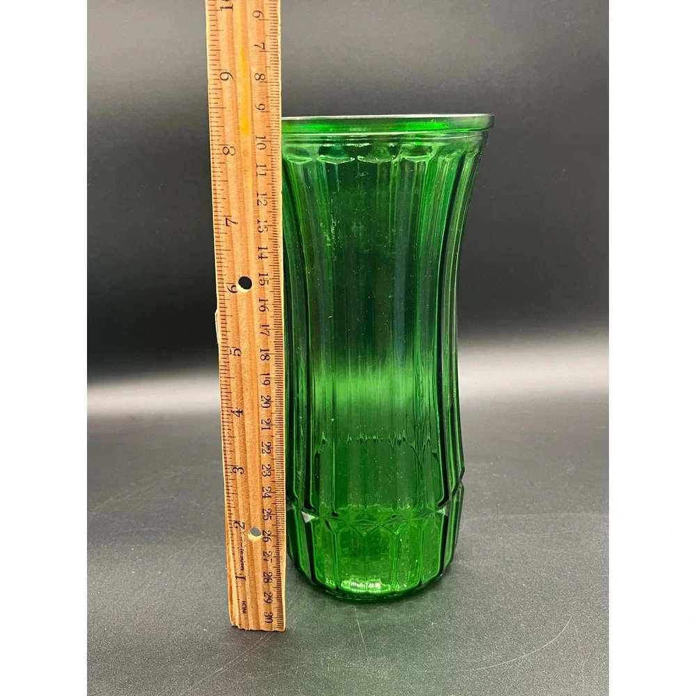 VTG‎ Green Hoosier Ribbed Glass Flower Floral Arrangement Vase 8.5
